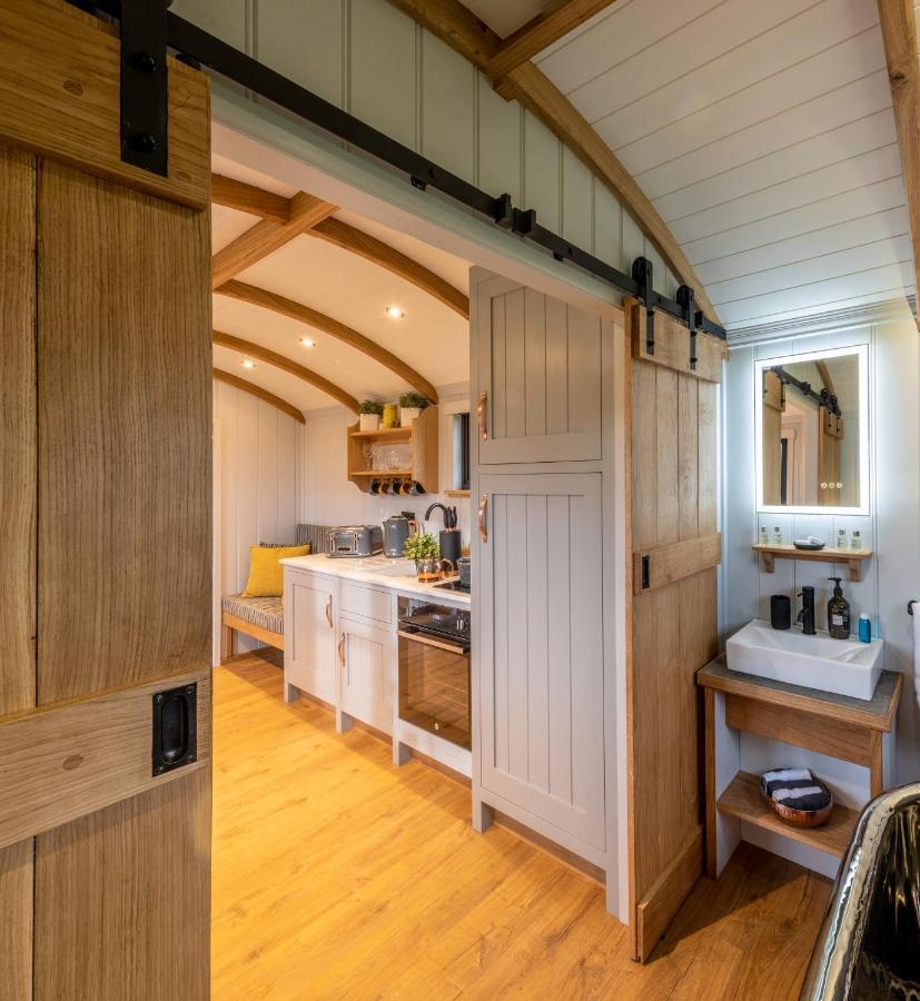 Monkwood Shepherds Hut - Ockeridge Rural Retreats Ουόρσεστερ Εξωτερικό φωτογραφία