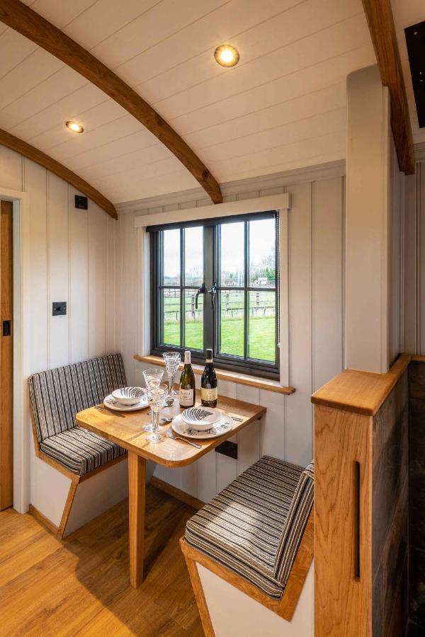 Monkwood Shepherds Hut - Ockeridge Rural Retreats Ουόρσεστερ Εξωτερικό φωτογραφία