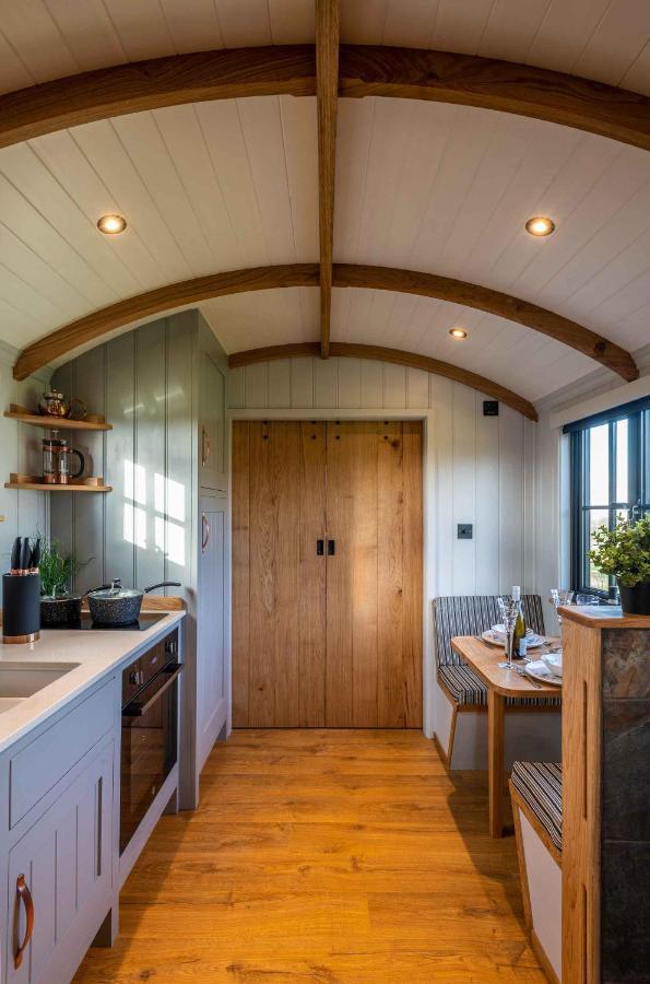 Monkwood Shepherds Hut - Ockeridge Rural Retreats Ουόρσεστερ Εξωτερικό φωτογραφία