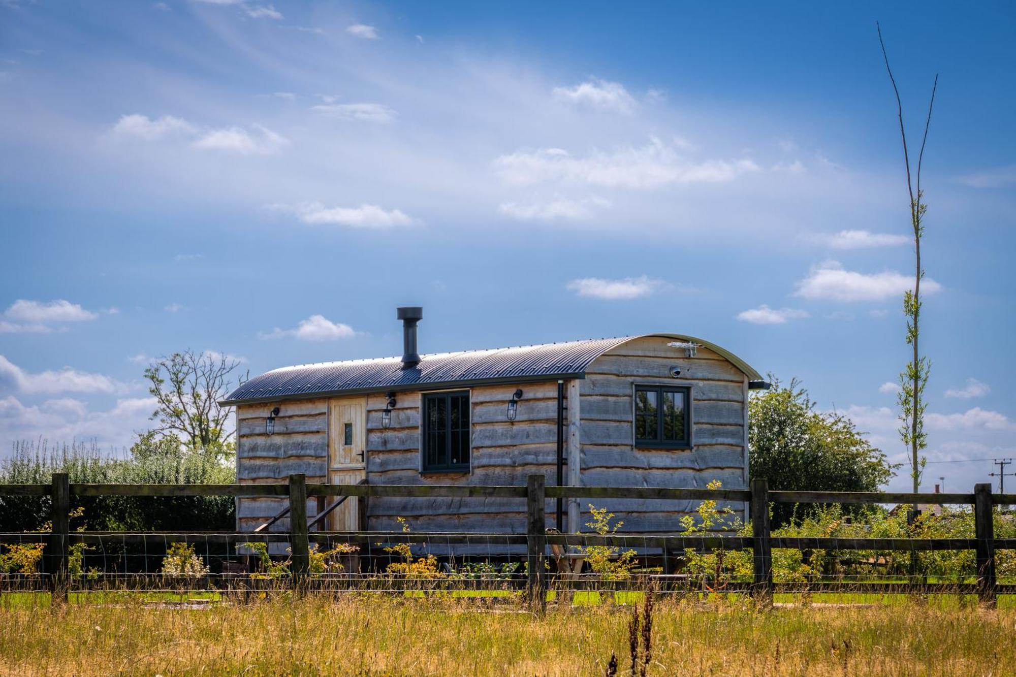 Monkwood Shepherds Hut - Ockeridge Rural Retreats Ουόρσεστερ Εξωτερικό φωτογραφία