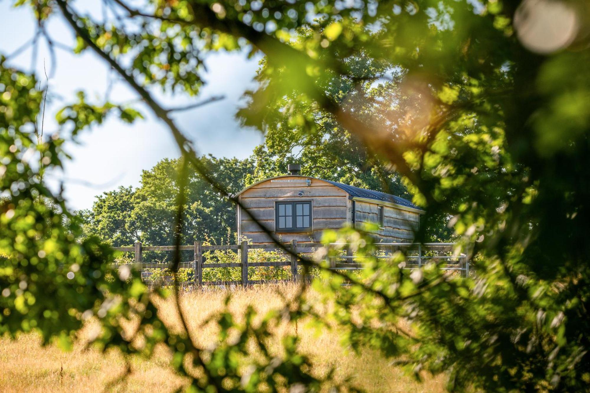 Monkwood Shepherds Hut - Ockeridge Rural Retreats Ουόρσεστερ Εξωτερικό φωτογραφία